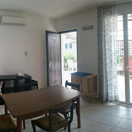 Vacanze Lungomare Apartman *